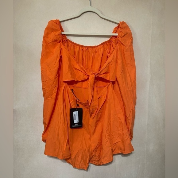 Pretty Little Things size 6 bright orange tie back long sleeve playsuit NWT - Picture 4 of 7